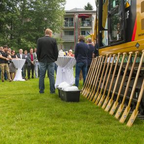 spatenstich sportpark hüttenbrenner<br>gasse - planconsort ztgmbh architekten + ingenieure