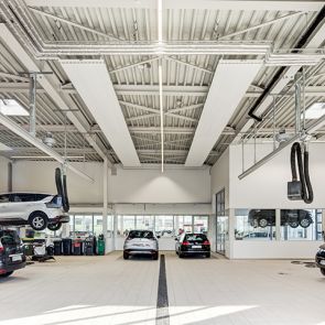 autohaus <br>vogl + co - planconsort ztgmbh architekten + ingenieure